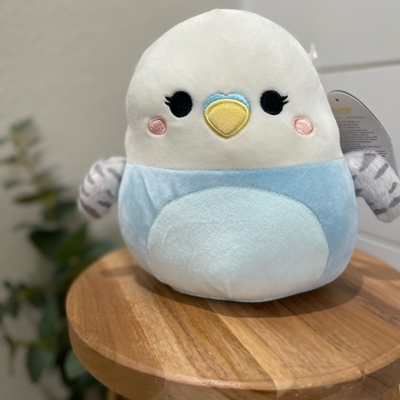 NWT squishmallows “tycho” blue parakeet bird  7” squish - Picture 1 of 4